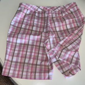 IZOD Bermuda shorts size 14